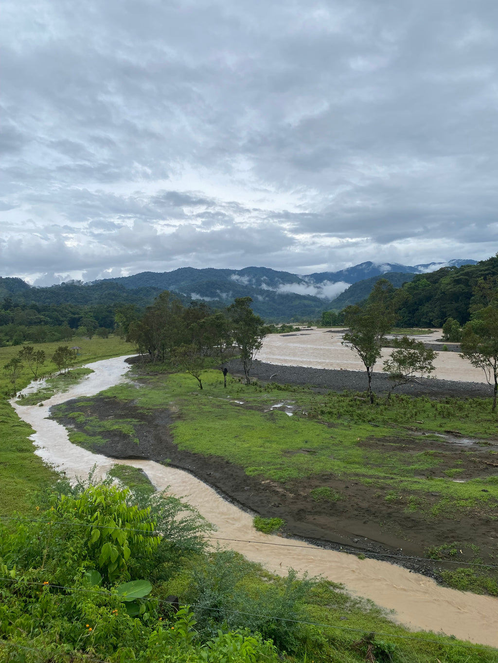 Parque Nacional Paramillo con los Emberá Eyábida