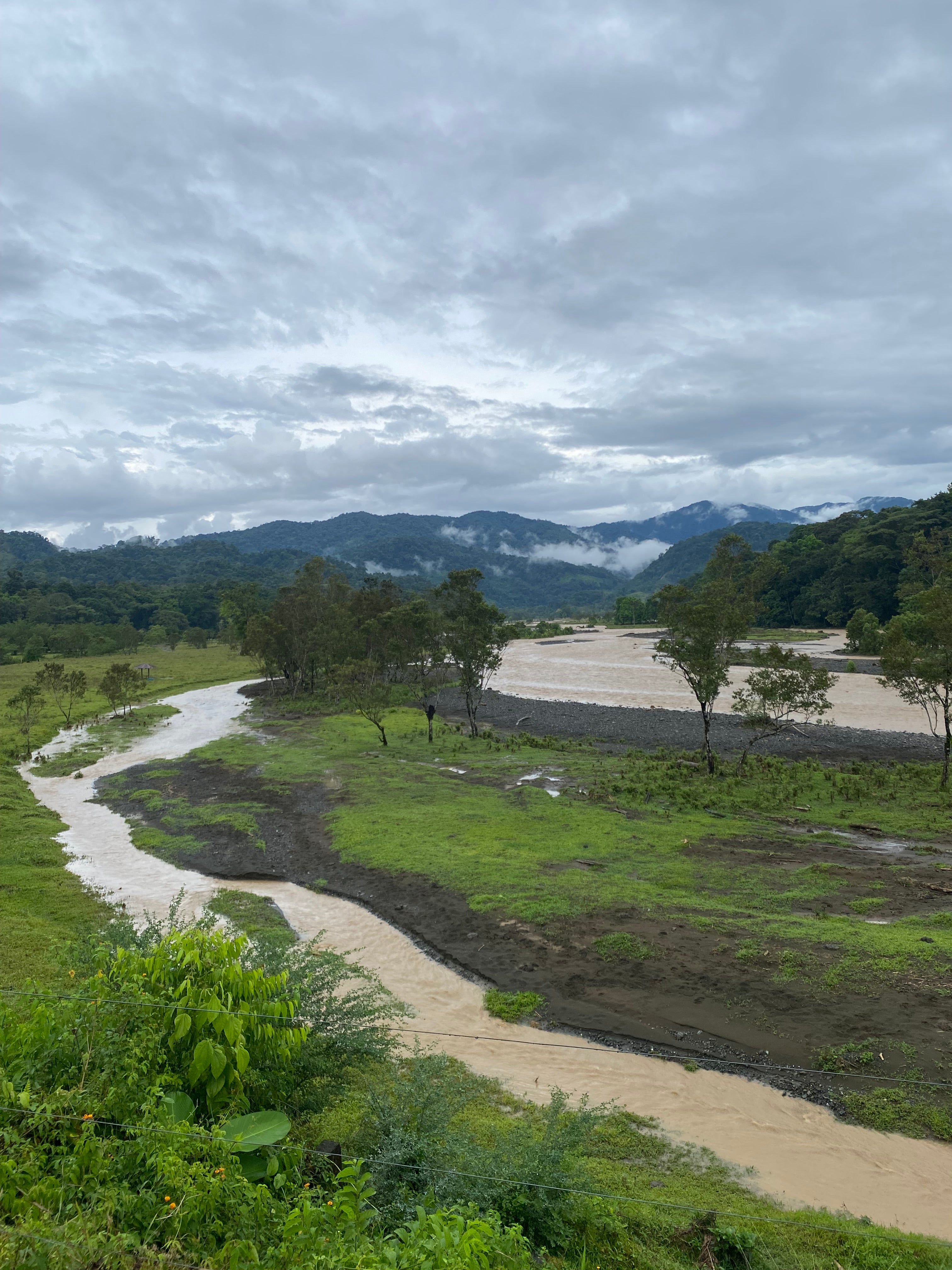 Parque Nacional Paramillo con los Emberá Eyábida
